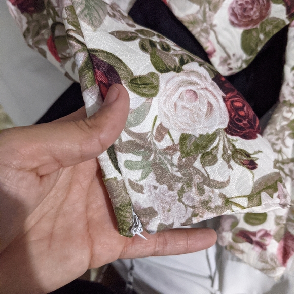 New wot Romantic puff sleeve top - Picture 6 of 6